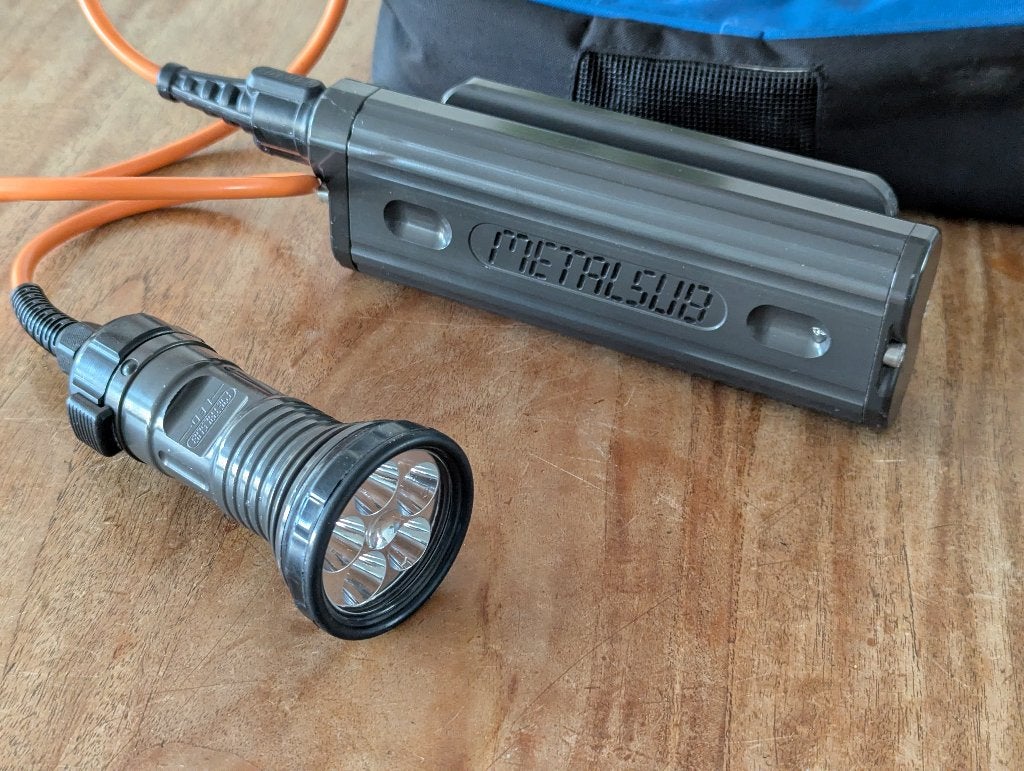 Metalsub LED kabellamp 2400 lumen met 4Ah accu, Ophalen of Verzenden, Gebruikt, Duiklamp