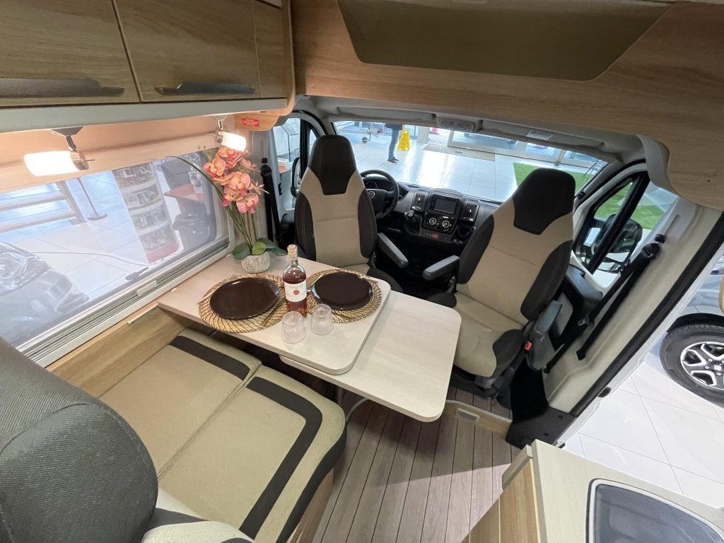 Knaus Boxstar 600 MQ DWARSBED EURO 6 5.99M BEARLOCK, Caravans en Kamperen, Airbags, Fiat, Koelkast, Bedrijf