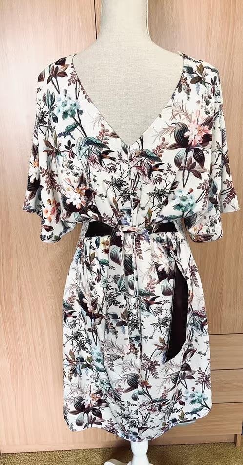 Steps beige bloemen jurk maat 40, Maat 38/40 (M), Beige, Ophalen of Verzenden, Zo goed als nieuw