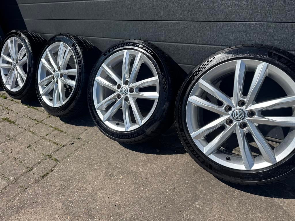 Originele Volkswagen Polo 2G R-Line Pamplona 17 inch velgen, Banden en Velgen, 17 inch, Ophalen of Verzenden, Personenwagen
