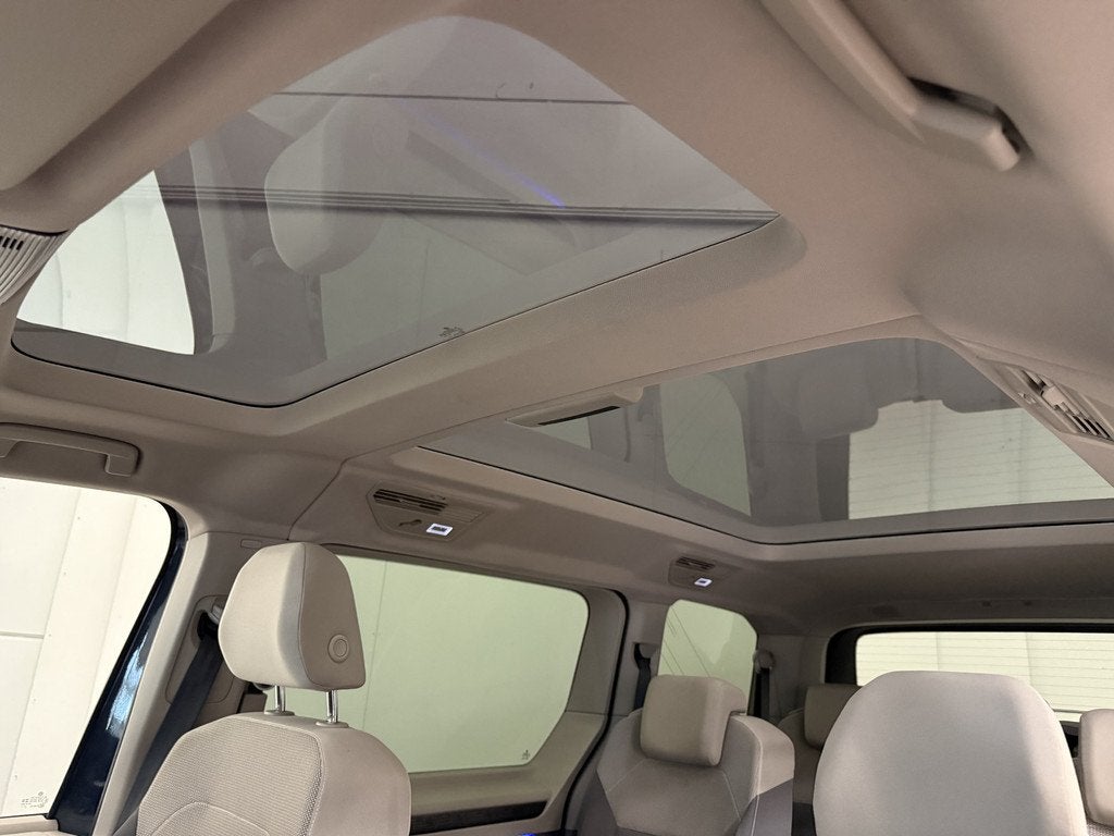 Volkswagen Multivan 1.4 eHybrid Energetic 7p. PANO/HEAD-UP/3, Auto's, Volkswagen, Stof, Gebruikt, Zwart, Blauw