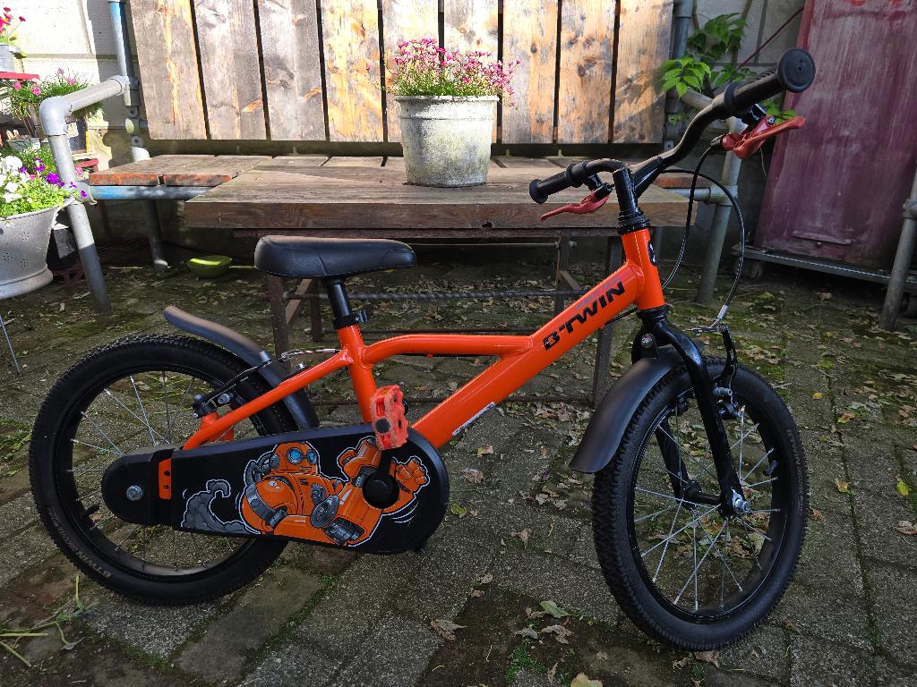 Kinderfiets, B-Twin, Oranje, 16 Inch., Ophalen, Gebruikt, Velgrem, 16 tot 20 inch