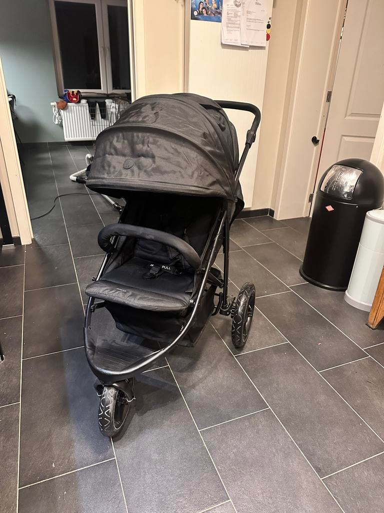 Zwarte Kinderwagen - Zo Goed als Nieuw (Belgie), Verstelbare duwstang, Zo goed als nieuw, Ophalen, Kinderwagen