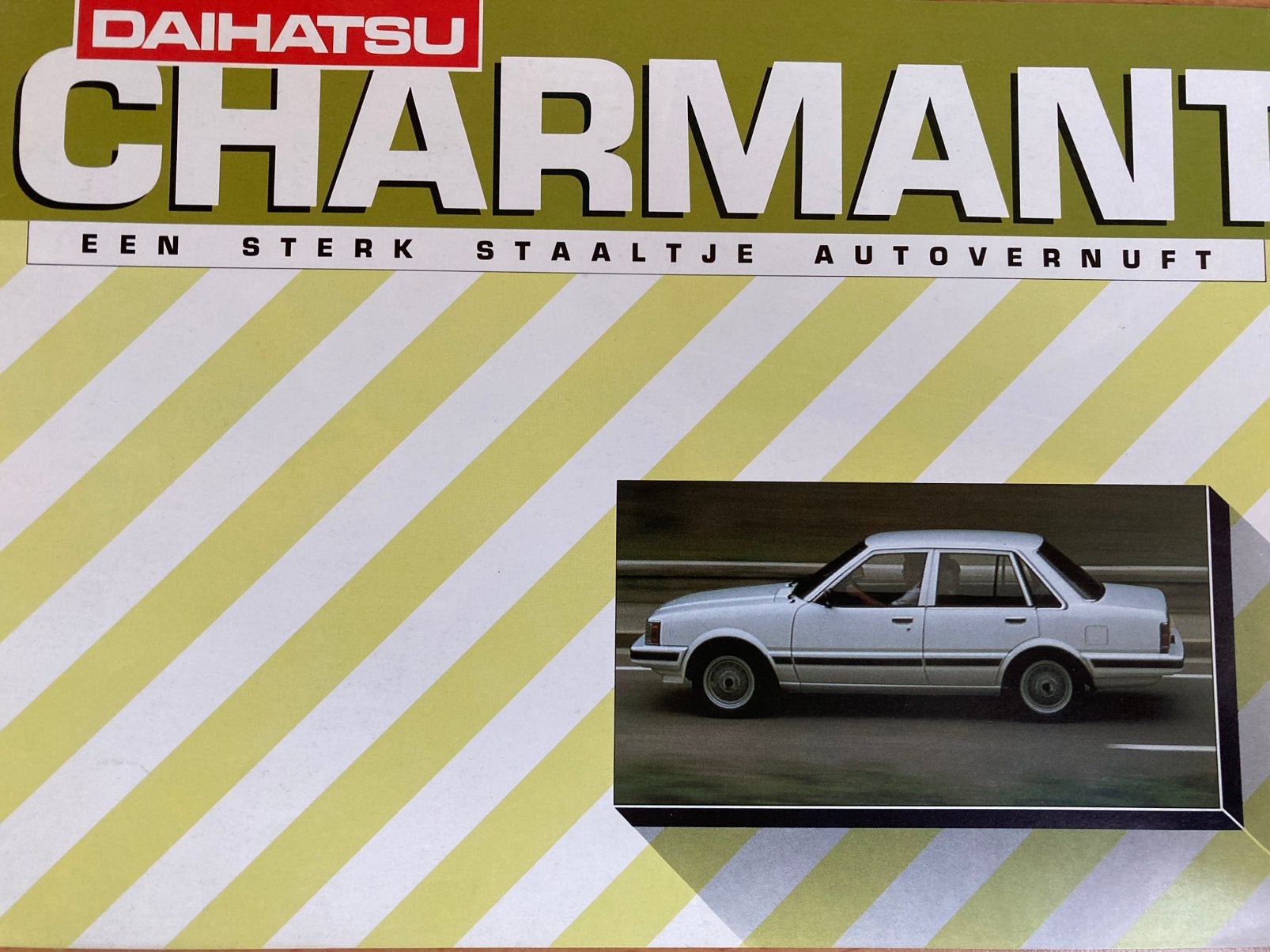 Daihatsu Charmant sedan brochure Nederlands 10 pagina’s, Verzenden, Zo goed als nieuw, Overige merken