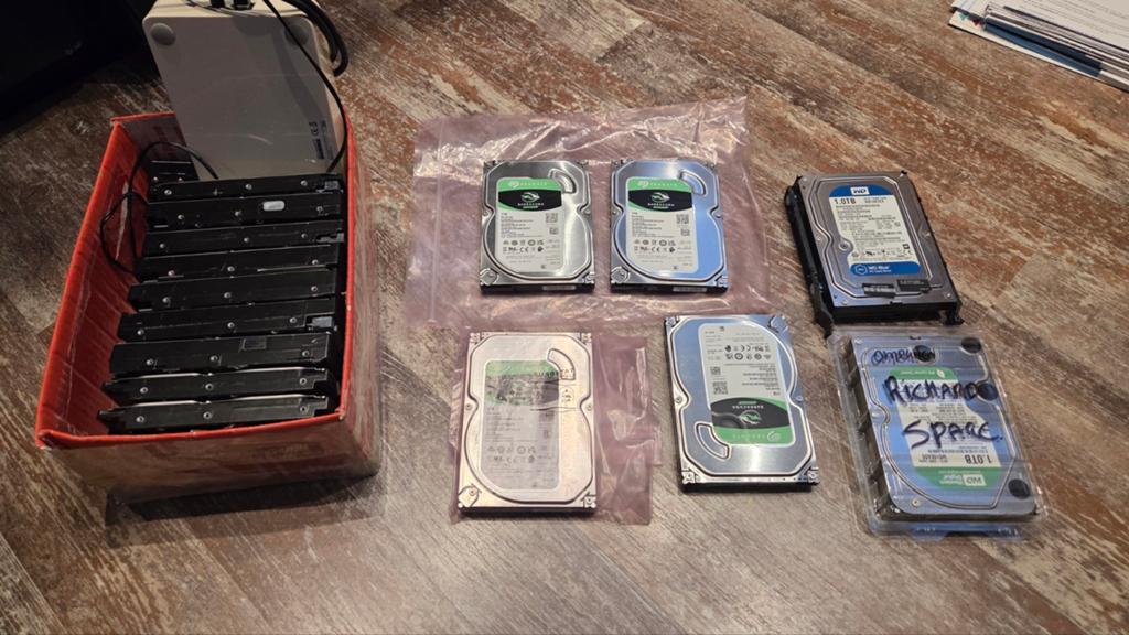 Partij Interne HDD's (diverse merken en groottes), Computers en Software, Harde schijven, Ophalen, Intern, Server, Diverse (o.a. 1TB, 500 Gb)