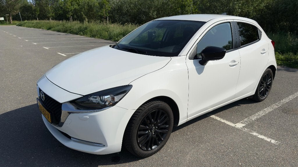 Mazda 2 1.5 Skyactiv-g 90PK AUT Dealer Cam Carplay Stoelverw, Dealer onderhouden, Stof, 4 cilinders, Wit