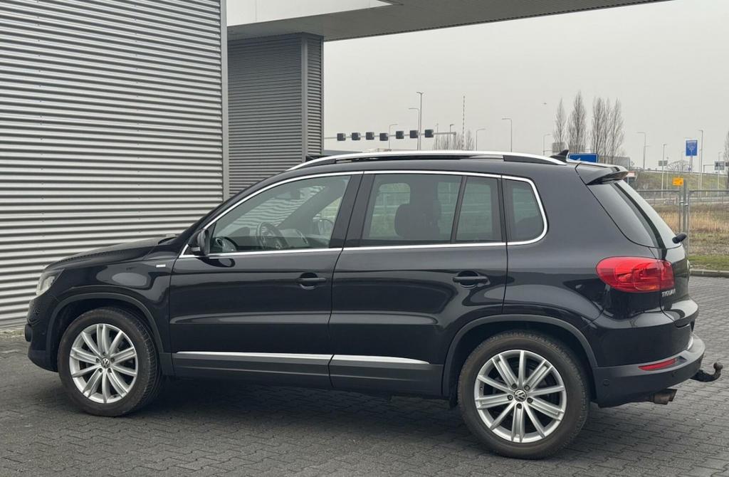 Volkswagen Tiguan CUP 1.4 TSI AUTOMAAT Sport & Style, Auto's, Stof, 1800 kg, Zwart, 4 cilinders