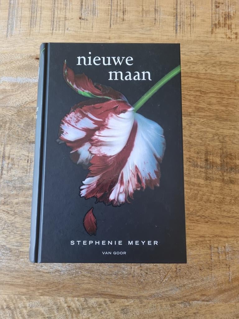 Nieuwe Maan - Stephenie Meyer (Twilight Saga), Boeken, Ophalen, Gelezen, Stephenie Meyer, Nederland