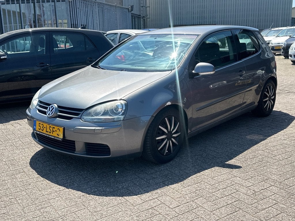 Volkswagen Golf Gereserveerd!, Auto's, Gebruikt, 4 cilinders, 620 kg, 49 €/maand