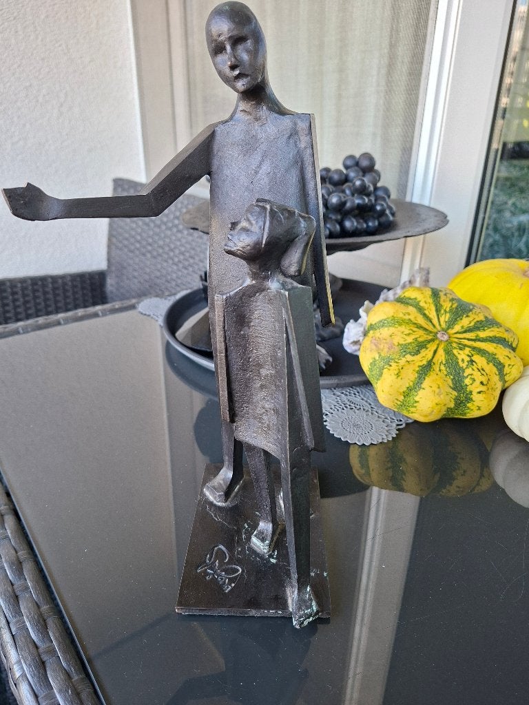 vintage bronzen beeld gemaakt sjeng caris uit budel, Groep mensen, Gemerkt, Ophalen of Verzenden, Brons