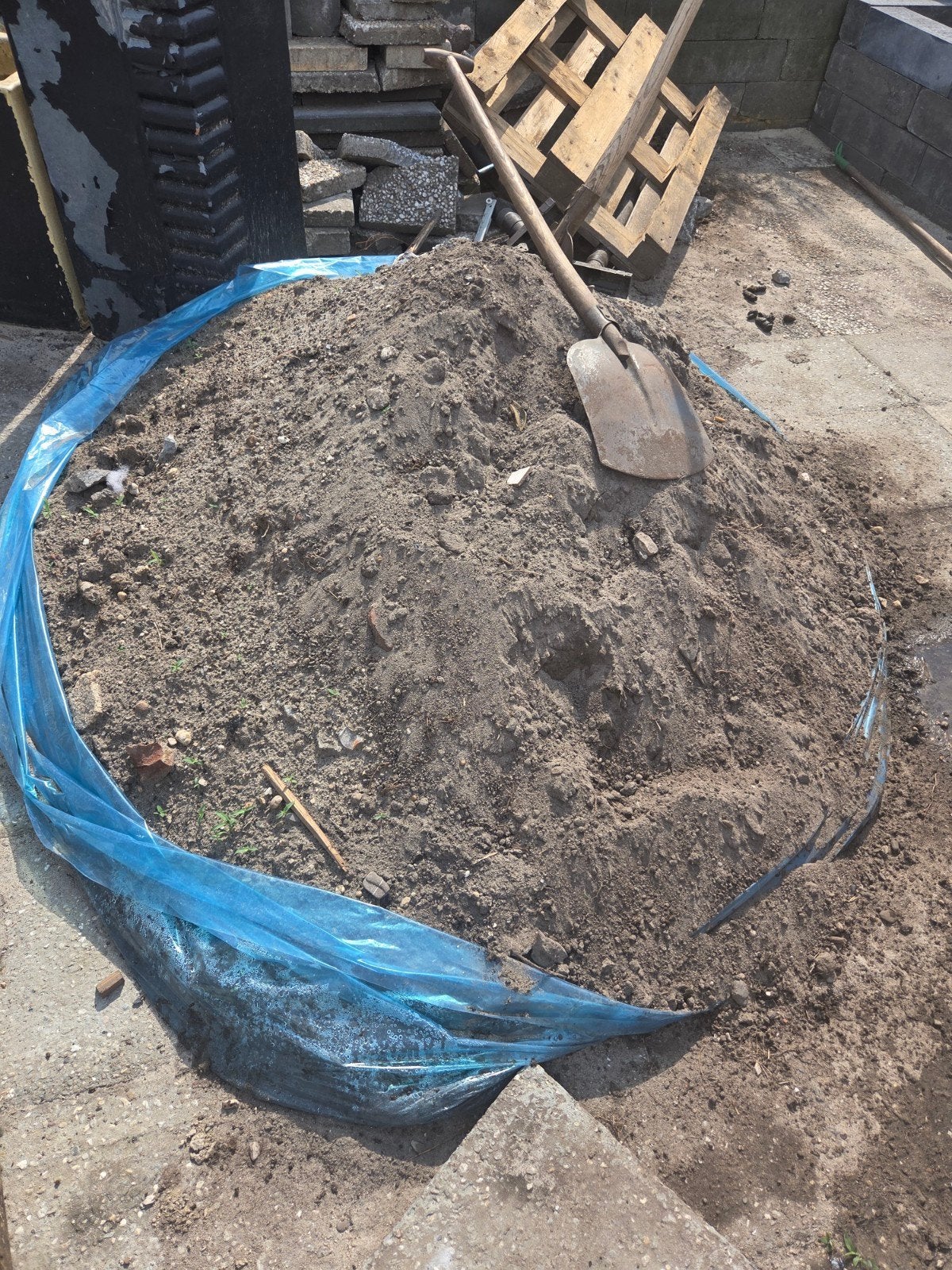 Gratis zwarte grond, Ophalen, Ophoogzand