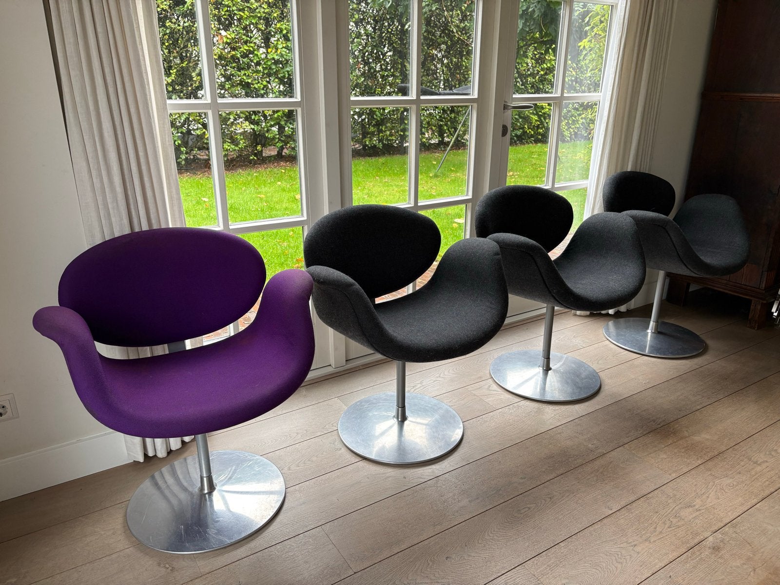 Artifort / Artiforte Tulip stoelen - 1 paars, 3 antraciet, Ophalen, Gebruikt, Overige kleuren, Vier