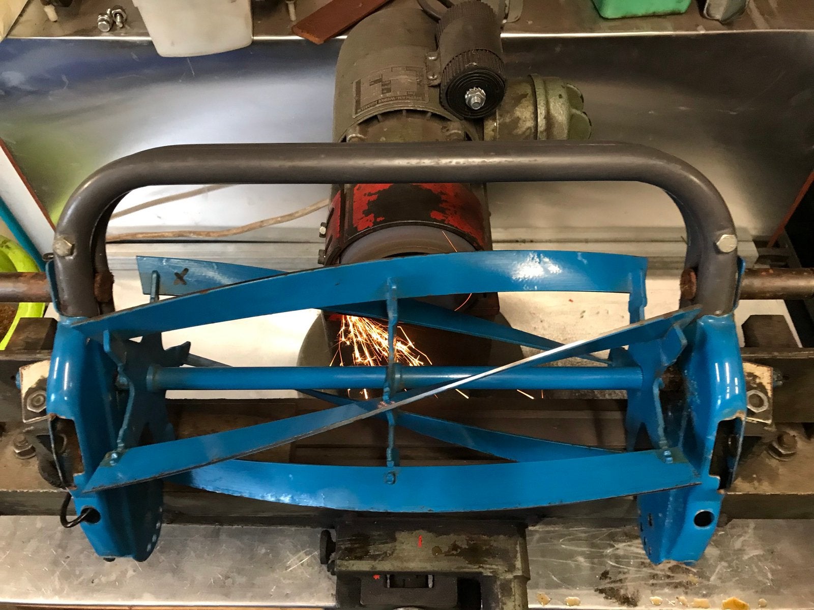 Grasmaaier en/of tuingereedschap slijpen., Ophalen, Nieuw