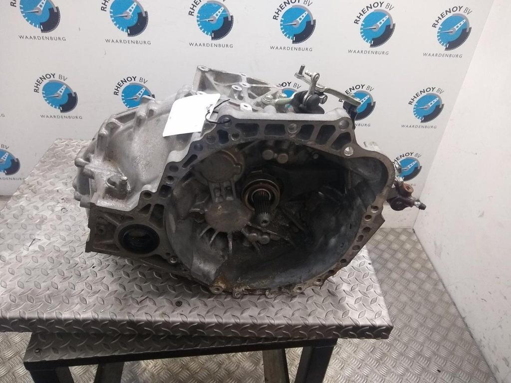 TOYOTA RAV-4 TRANSMISSIE / VERSNELLINGSBAK 2014, Auto-onderdelen, Ophalen of Verzenden, Gebruikt, Stiba lid
