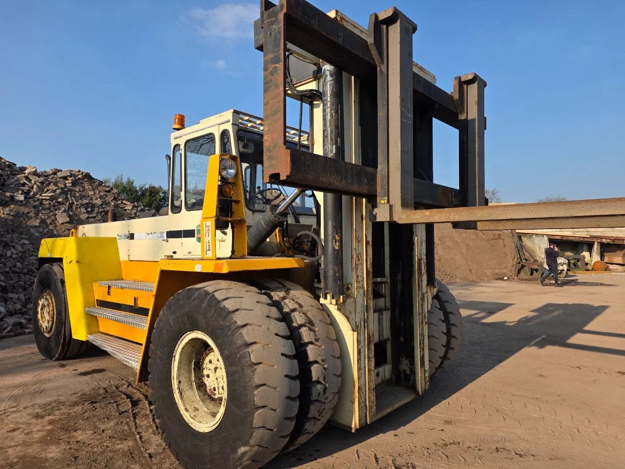SVE Sve truck 28 120 46 (bj 1989), Zakelijke goederen, Overige aandrijving, Heftruck, SVE