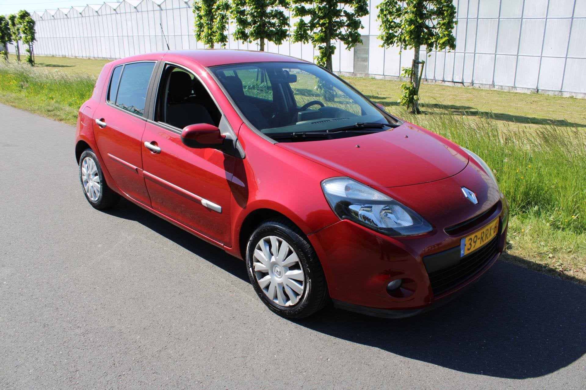 Renault Clio 1.5 dCi Authentique 5 Drs met navigatie en Airc, Voorwielaandrijving, Euro 5, 4 cilinders, Origineel Nederlands