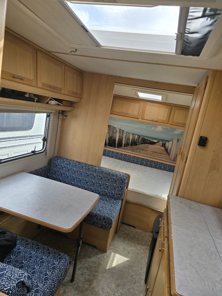 lange TEC Travel King 530, douche, kachel, fransbed, stapelb, Caravans en Kamperen, Caravans, Particulier, tot en met 6, 1000 - 1250 kg