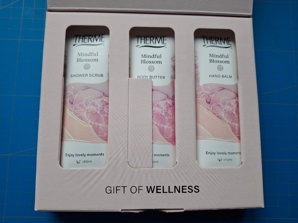 Therme Mindful Blossom giftset nieuw, Ophalen of Verzenden, Nieuw, Bad & Douche