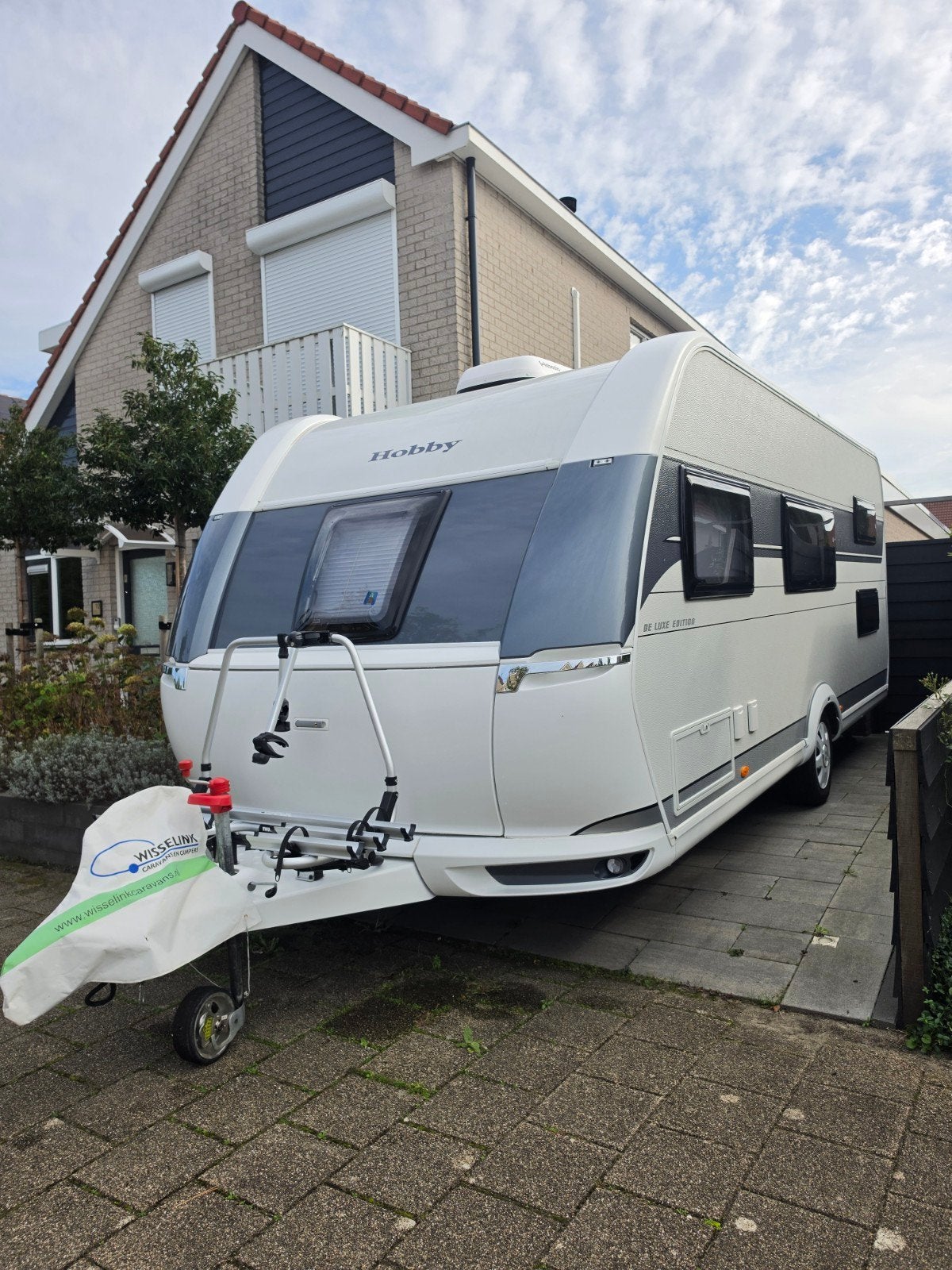 Hobby De Luxe Edition KMF 545 Bj 2021- Zeer compleet!, Hobby, 7 tot 8 meter, Treinzit, Dwarsbed