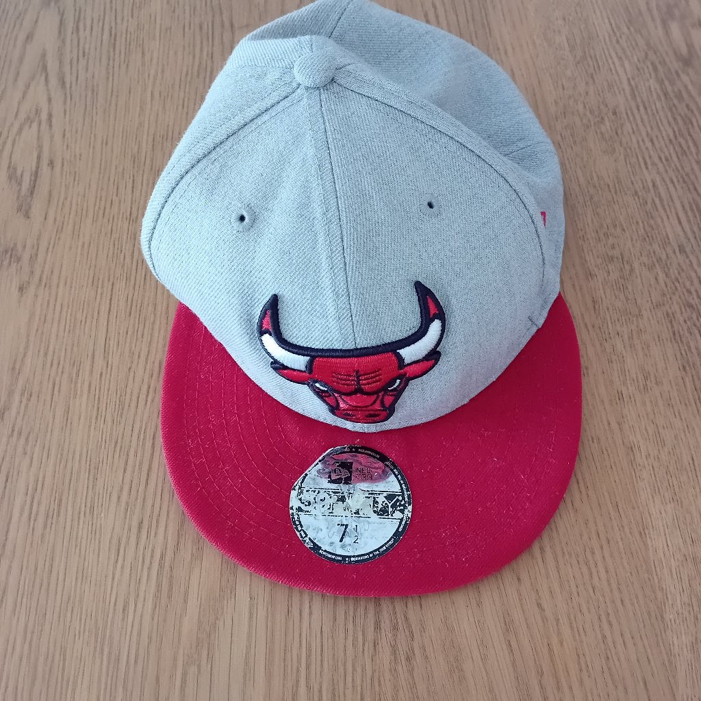 Pet Bulls NBA 59,6cm New Era, Ophalen of Verzenden, 58 of 59 cm (L, 7¼ of ⅜ inch), Bulls NBA, Pet