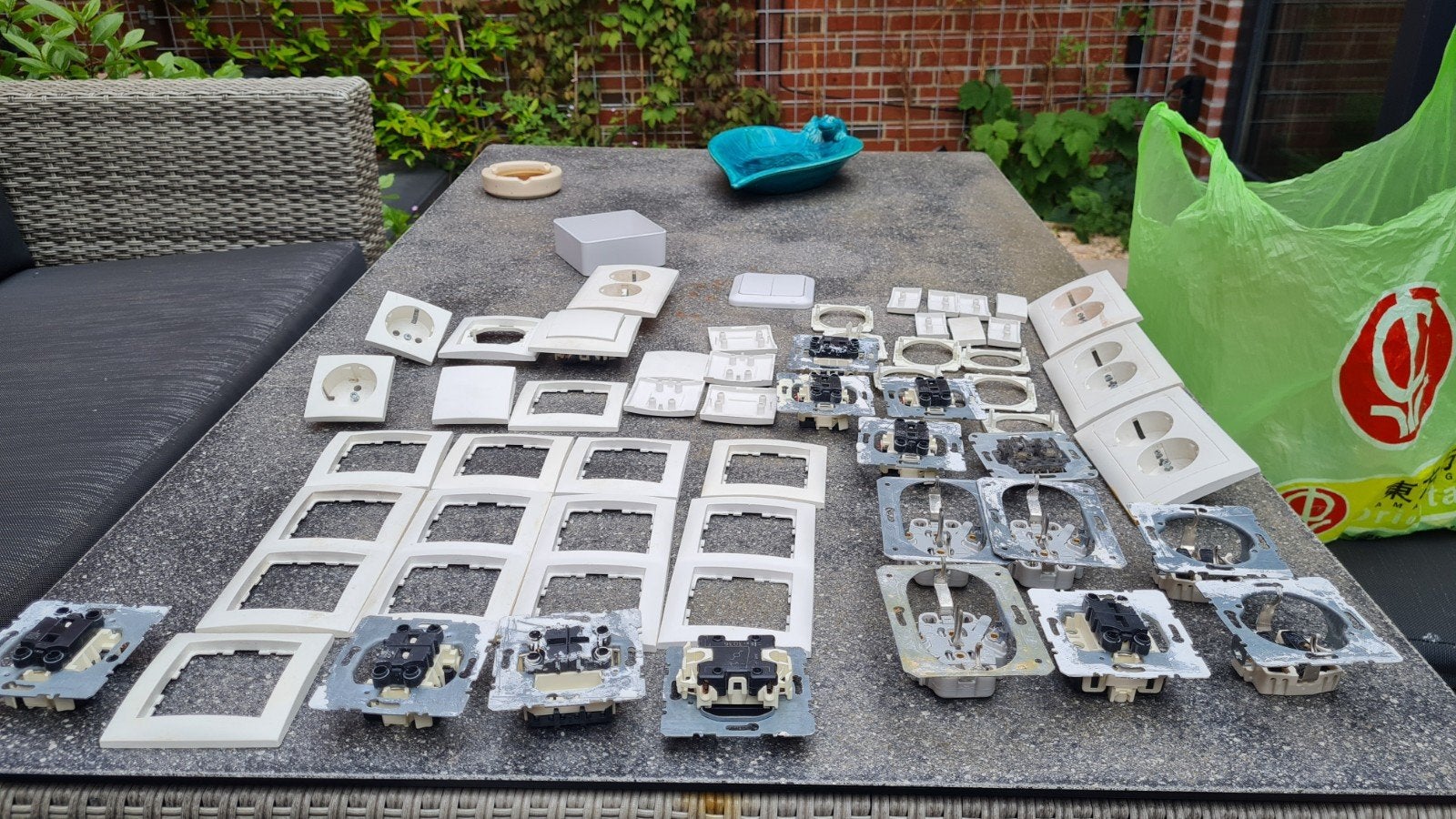 Berker Elektromateriaal: Schakelaars en Stopcontacten, Doe-het-zelf en Verbouw, Ophalen of Verzenden, Gebruikt, Stopcontact