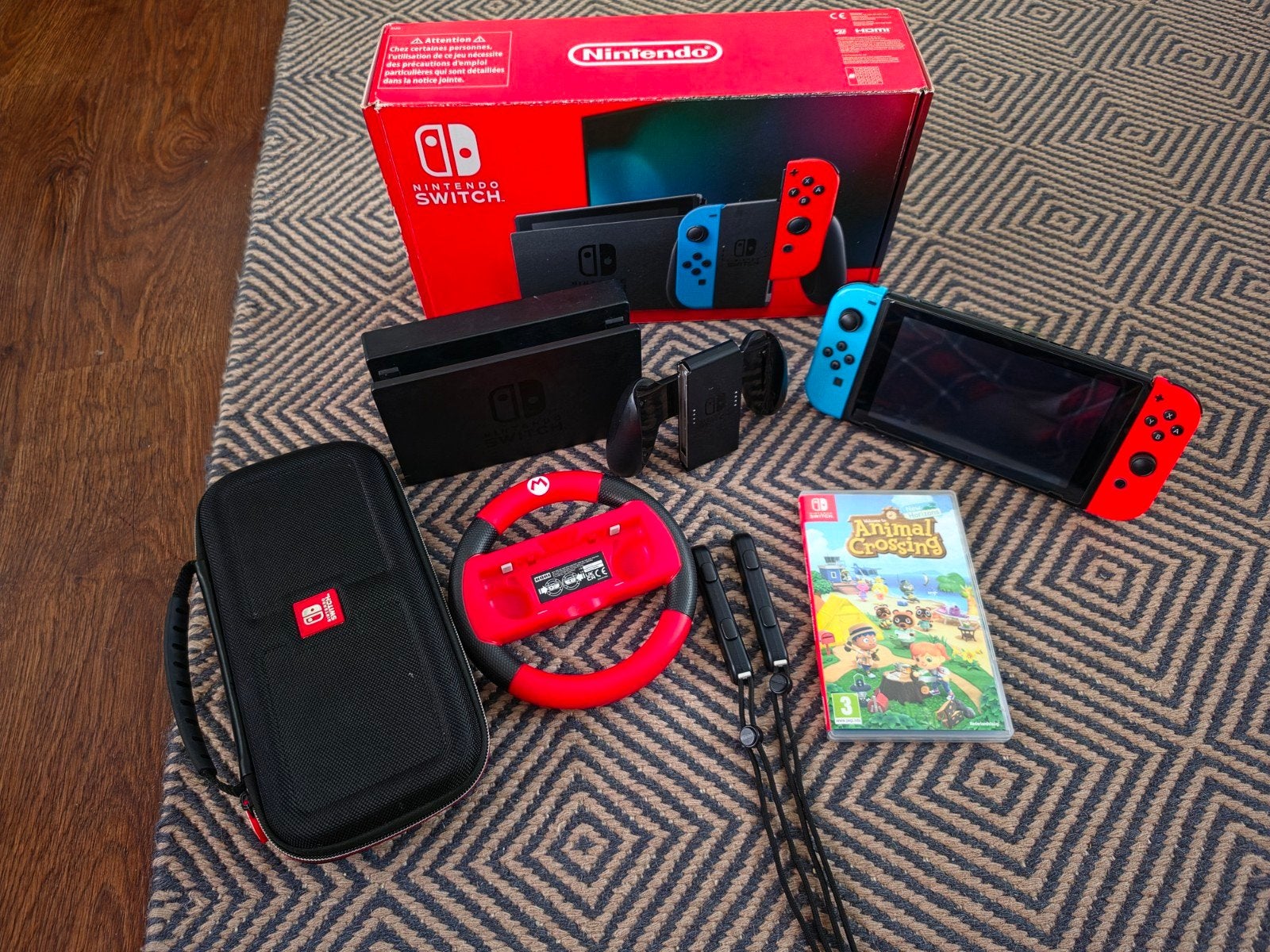 Nintendo Switch 2019 Upgrade met accessoires en game, Spelcomputers en Games, Switch 2019 Upgrade, Met games, Met 2 controllers