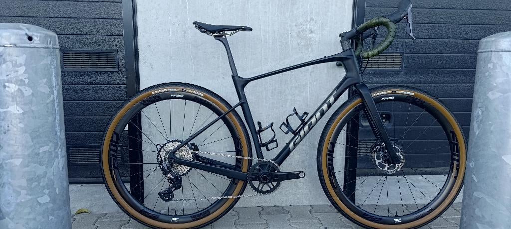 Custom Giant Revolt Advanced 0 (M/L) Carbon, Ophalen, 28 inch, Carbon, 10 tot 15 versnellingen