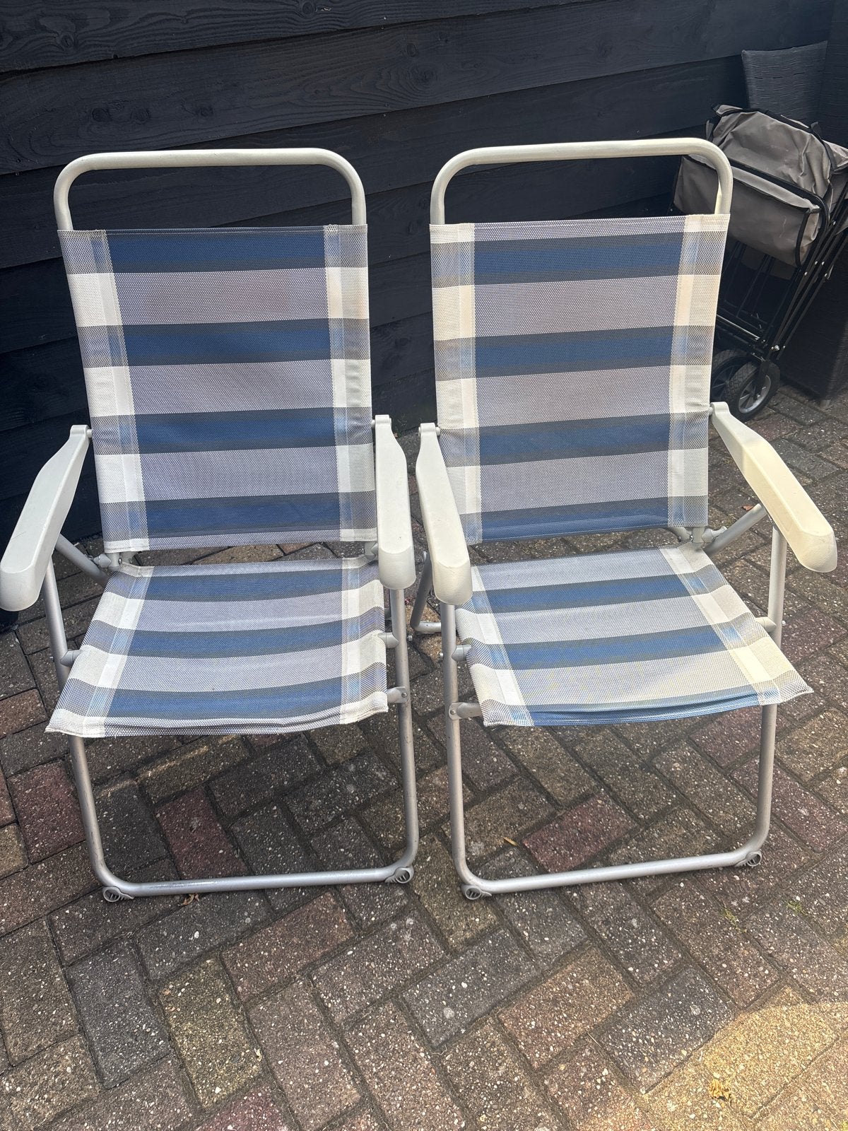 2x Vrijbuiter Outdoor Campingstoelen - Blauw/Wit Gestreept, Caravans en Kamperen, Ophalen of Verzenden, Gebruikt, Campingstoel