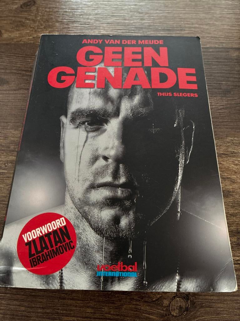 Geen Genade - Andy van der Meijde (Voetbal International), Ophalen of Verzenden, Gelezen, Balsport