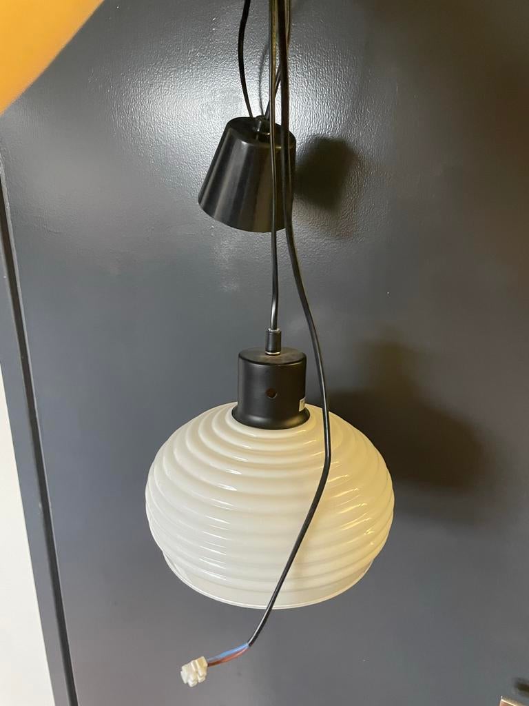 Retro hanglamp wit geribbeld glas, Ophalen of Verzenden, Gebruikt, Glas