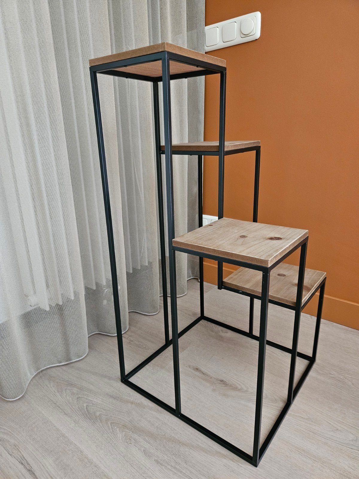 planten tafeltje metaal/hout, Huis en Inrichting, Woonaccessoires | Zuilen en Pilaren, Ophalen, Zo goed als nieuw