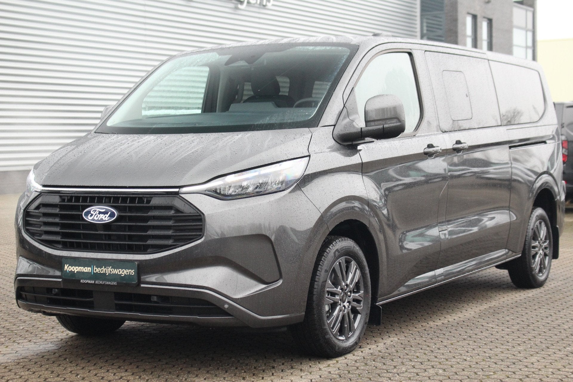 Ford Transit Custom 2.5 PHEV 233pk L2H1 Kombi Limited | 8-Pe, Auto's, Ford, Automatische klimaatregeling, 8 stoelen, 1850 kg, 2467 kg