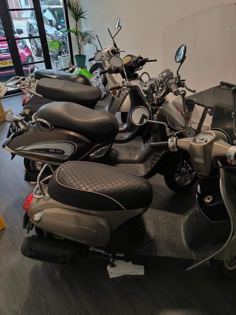 Meerdere nette scooters beschikbaar – retro / Kymco / inject, Ophalen, Gebruikt, Kymco