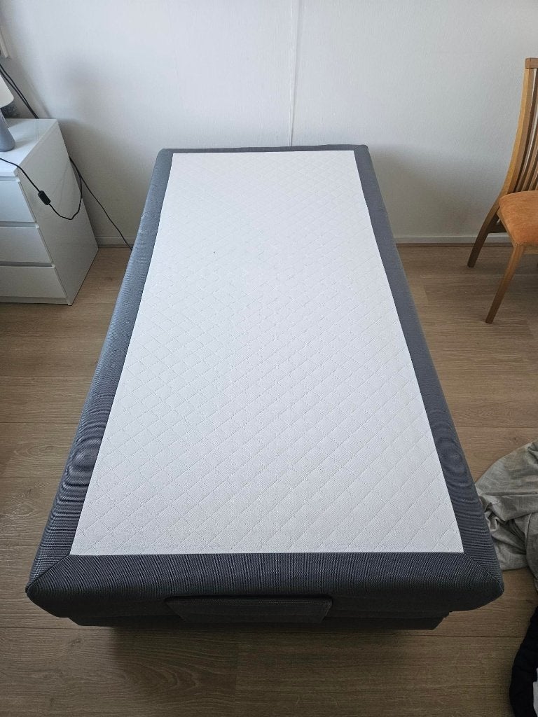 Kårlsson Boxspring - elektrisch verstelbaar, Ophalen, 100 cm, Eenpersoons, Zo goed als nieuw