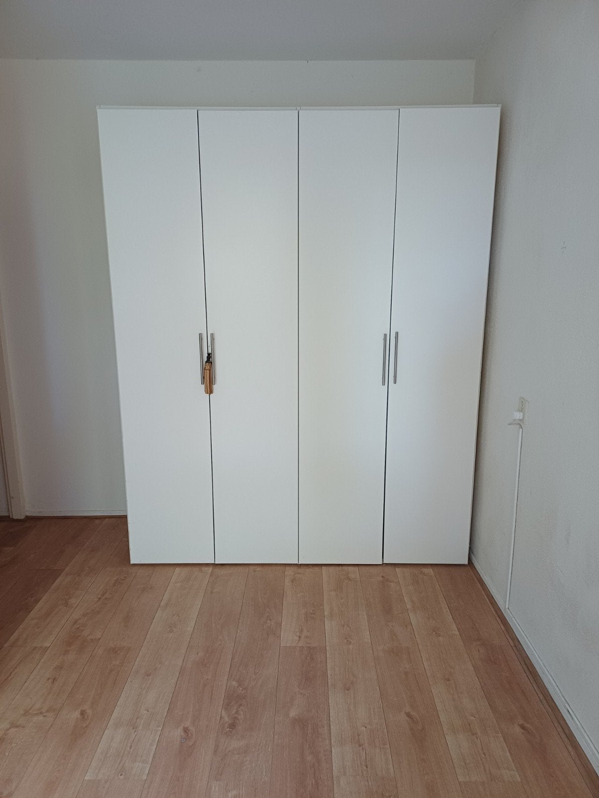 Zeer degelijke 4-deurs linnenkast van Van Til Alkmaar, Huis en Inrichting, Kasten | Kledingkasten, Ophalen, 50 tot 75 cm, 150 tot 200 cm