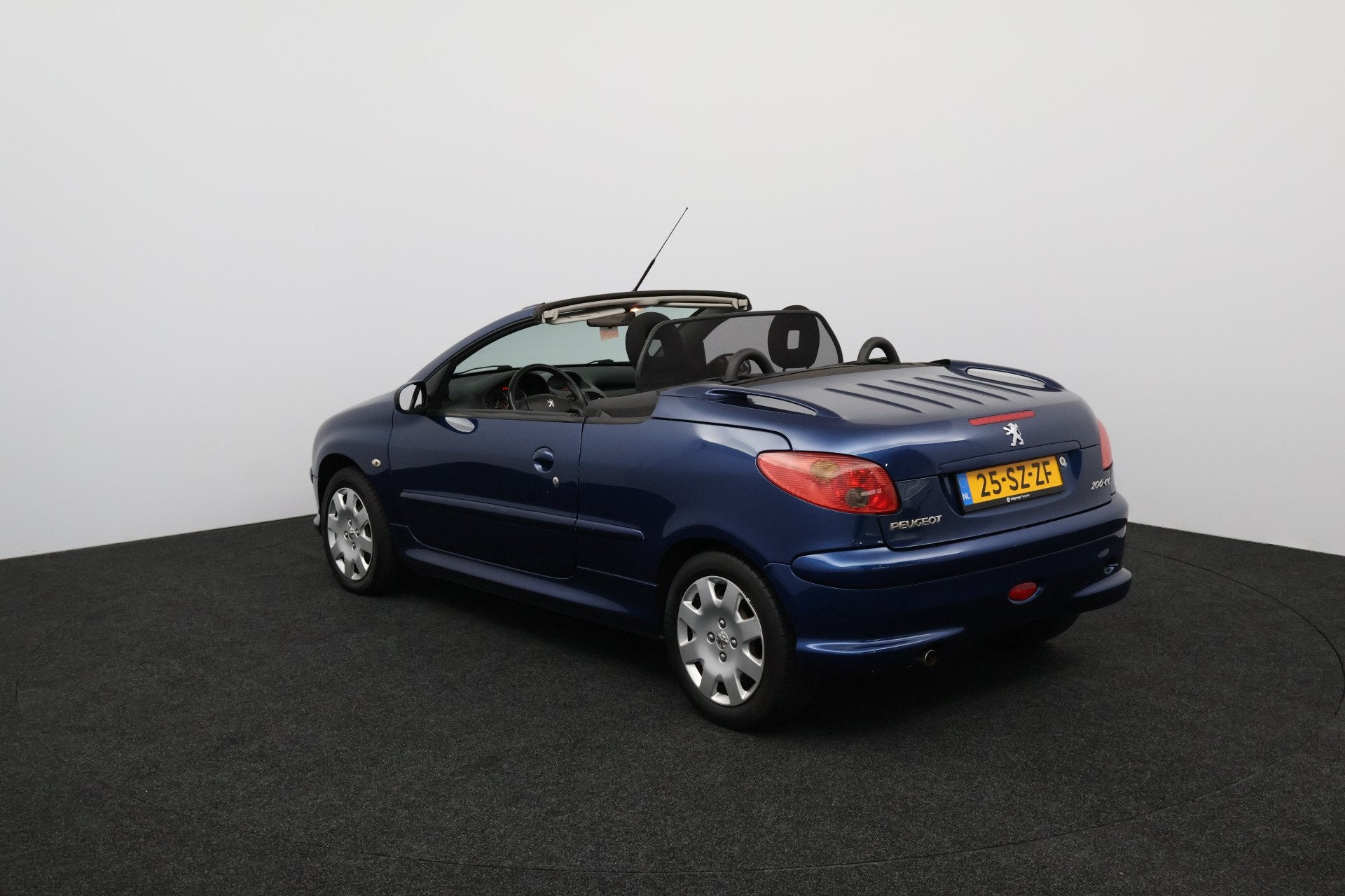 Peugeot 206 CC 1.6-16V/ Automaat/ Wind-Scherm/ Elek.Ramen/ C, Auto's, Stof, Gebruikt, Zwart, 4 cilinders