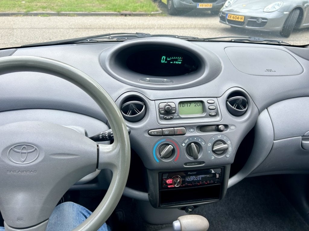 Toyota Yaris 1.3-16V VVT-i - Automaat - Nwe Apk (bj 2001), foto 12