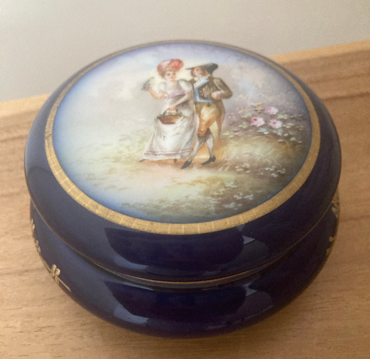 Antieke porseleinen sieraden doosje kobalt blauw, Verzenden