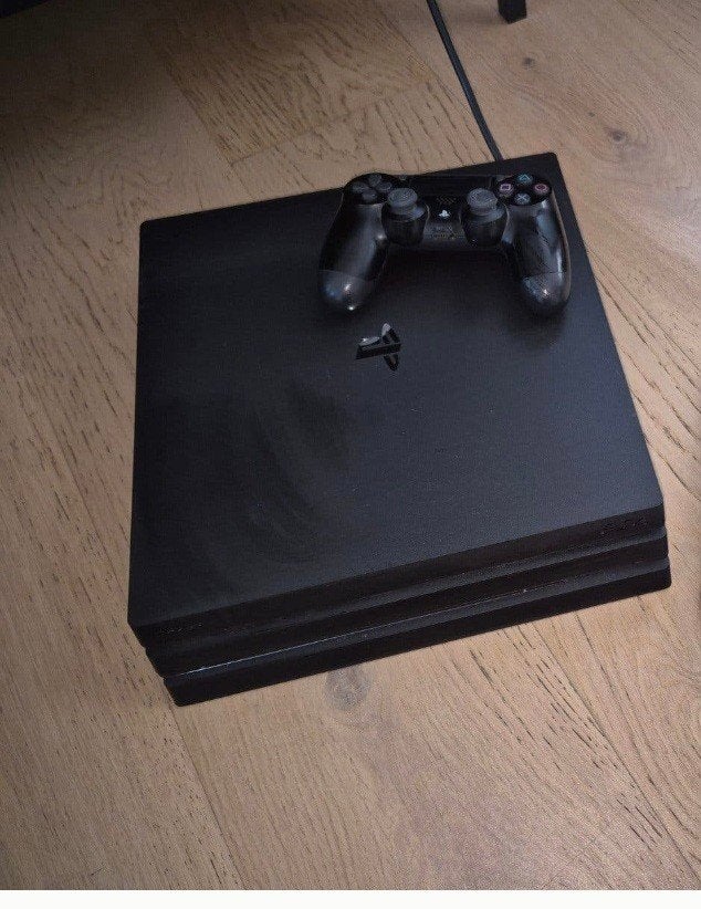 PlayStation 4 Pro met 1TB opslag en 1 controller, Spelcomputers en Games, Ophalen, 1 TB, Met 1 controller, Pro