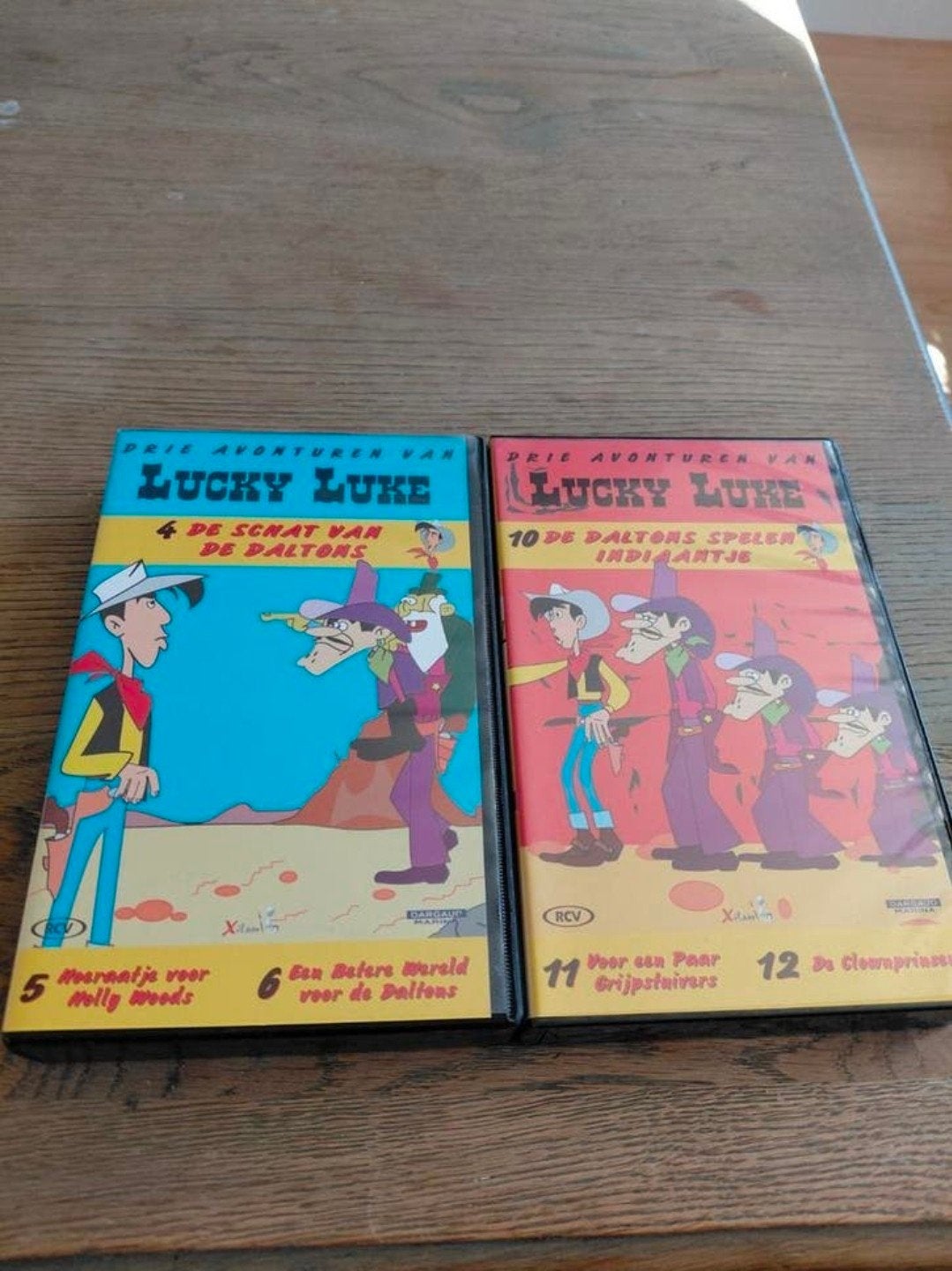 2 videobanden Avonturen van Lucky Luke NIEUW IN FOLIE., Tekenfilm, Alle leeftijden, Ophalen of Verzenden, Nieuw in verpakking