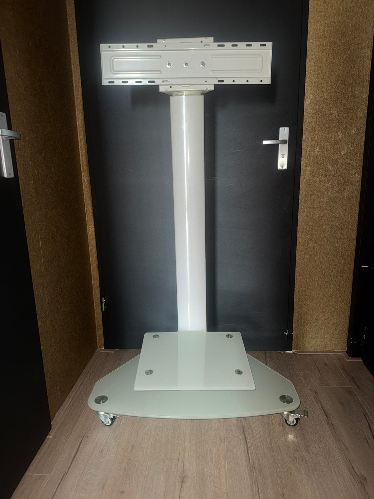 Verrijdbare TV standaard - myWall 37-70 INCH, Audio, Tv en Foto, Televisiebeugels, Ophalen, Zo goed als nieuw