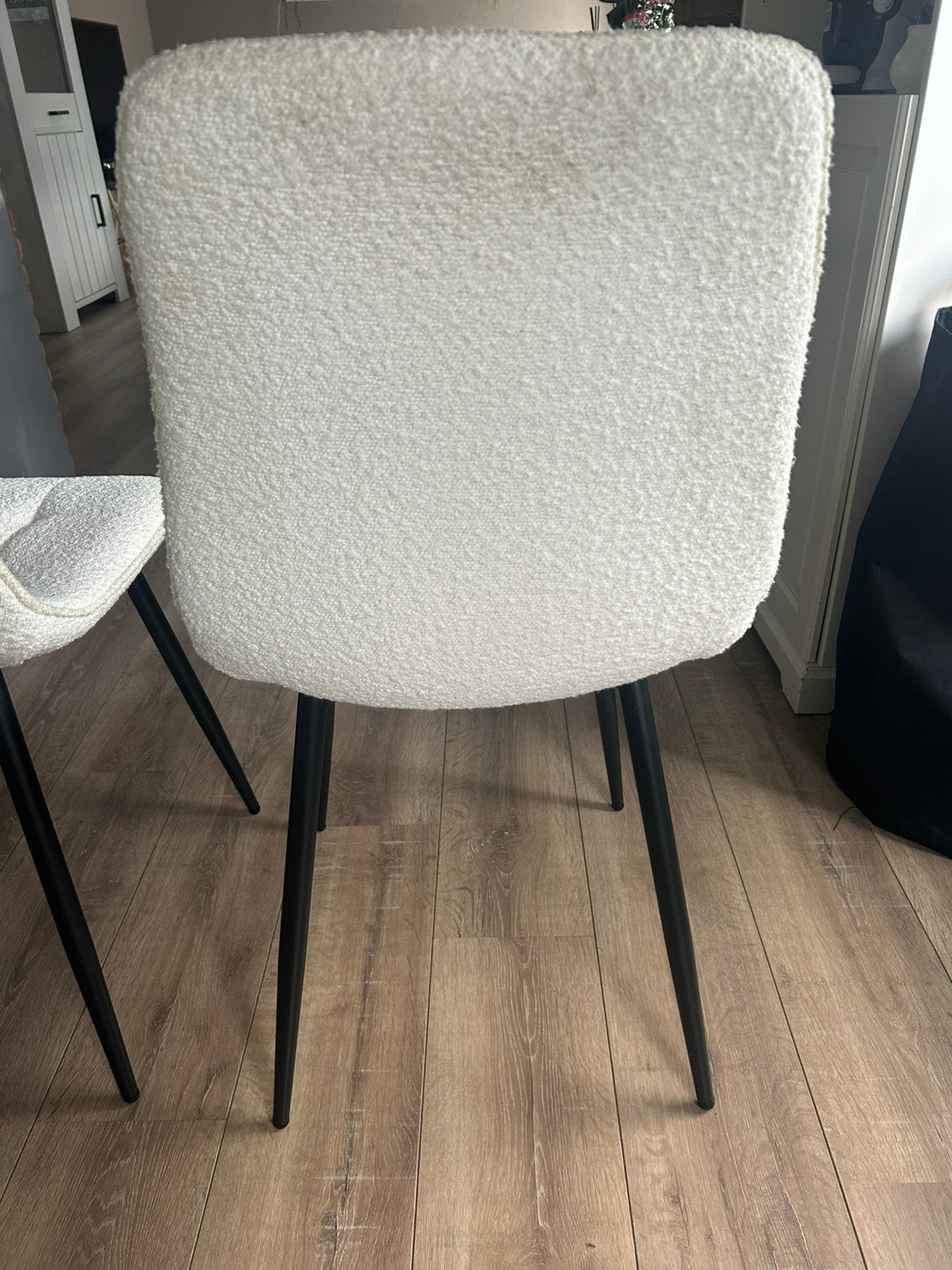Twee eetkamer stoelen teddy wit, Huis en Inrichting, Stoelen, Ophalen, Twee, Zo goed als nieuw, Stof