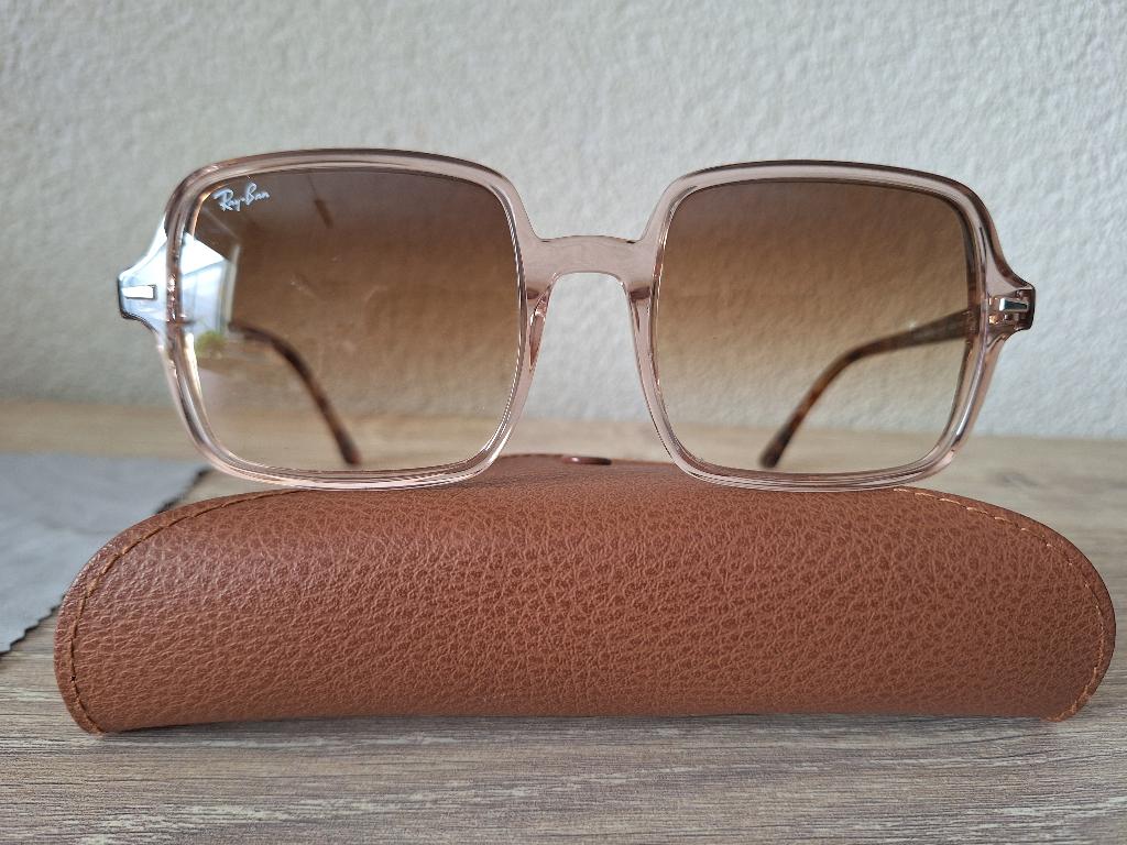 RayBan Square II zonnebril., Sieraden, Tassen en Uiterlijk, Zonnebrillen en Brillen | Dames, Zonnebril, Beige, Ophalen of Verzenden