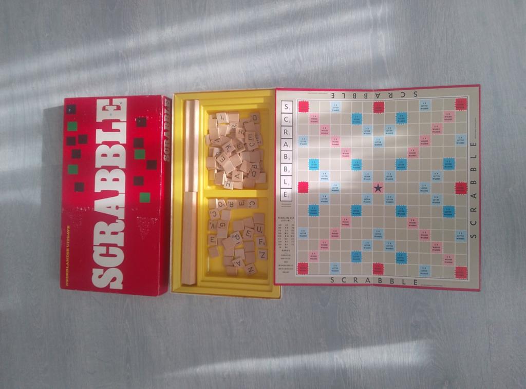 Scrabble compleet met draaitafel, Ophalen of Verzenden, Zo goed als nieuw