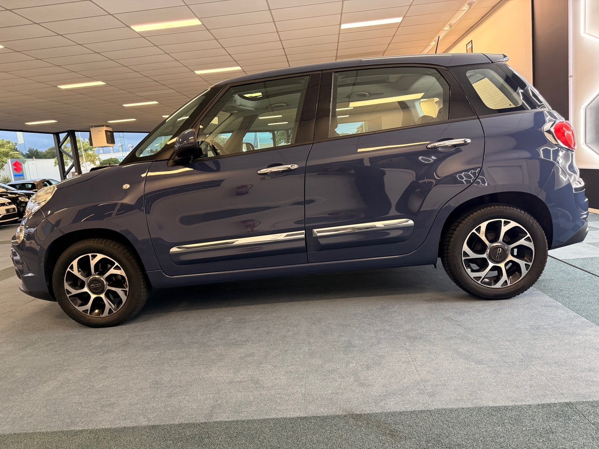 Fiat 500 L 0.9 TwinAir Lounge I Cruise control I Camera I, Gebruikt, Leder en Stof, Automatische klimaatregeling, Origineel Nederlands