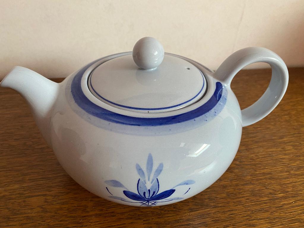 Petrus regout theepot, Antiek en Kunst, Ophalen of Verzenden