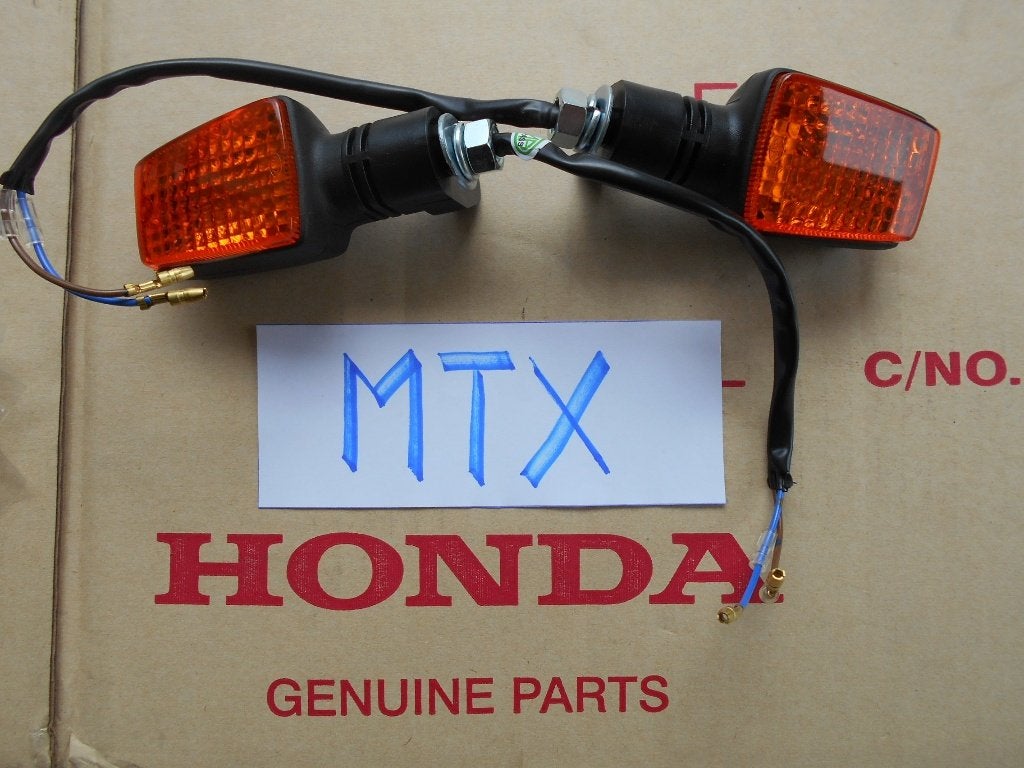 Nieuw Setje Knipperlichten Met Rubber Steun Voor Honda MTX, Verzenden