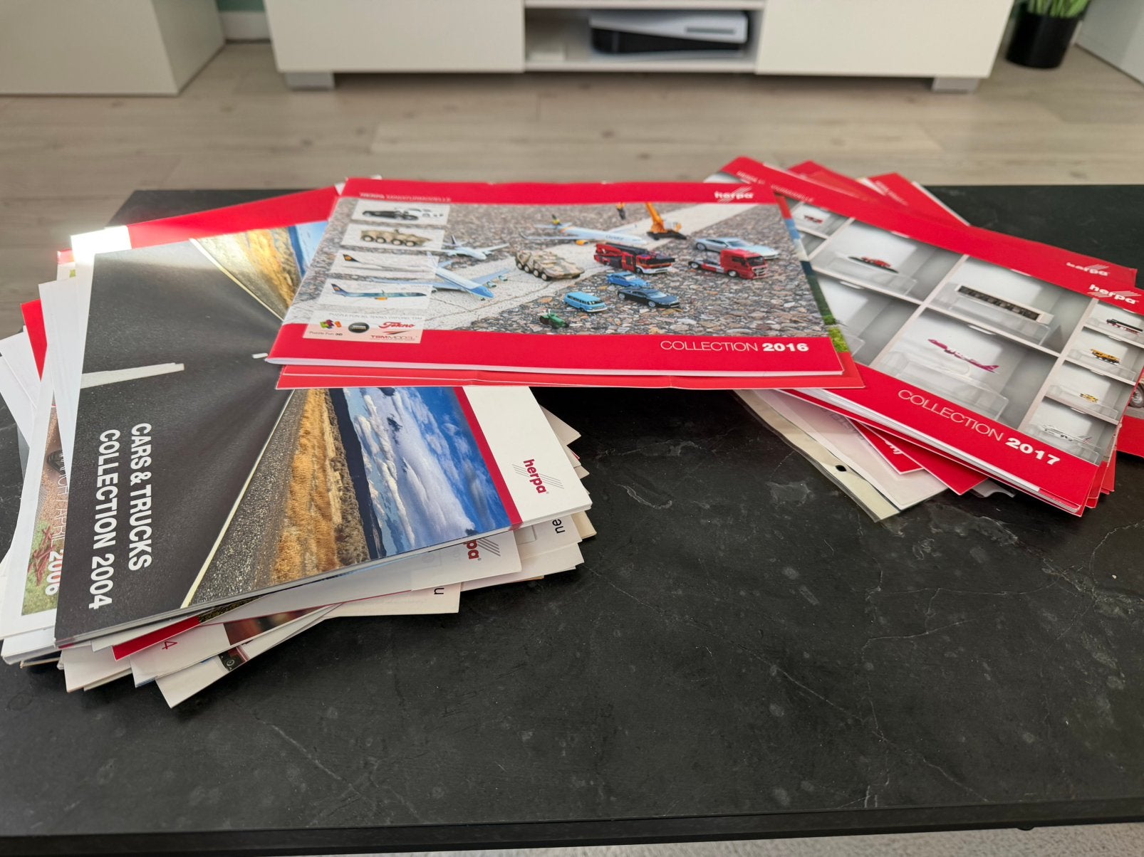 56 x Herpa Catalogus, Verzenden, Zo goed als nieuw, Herpa