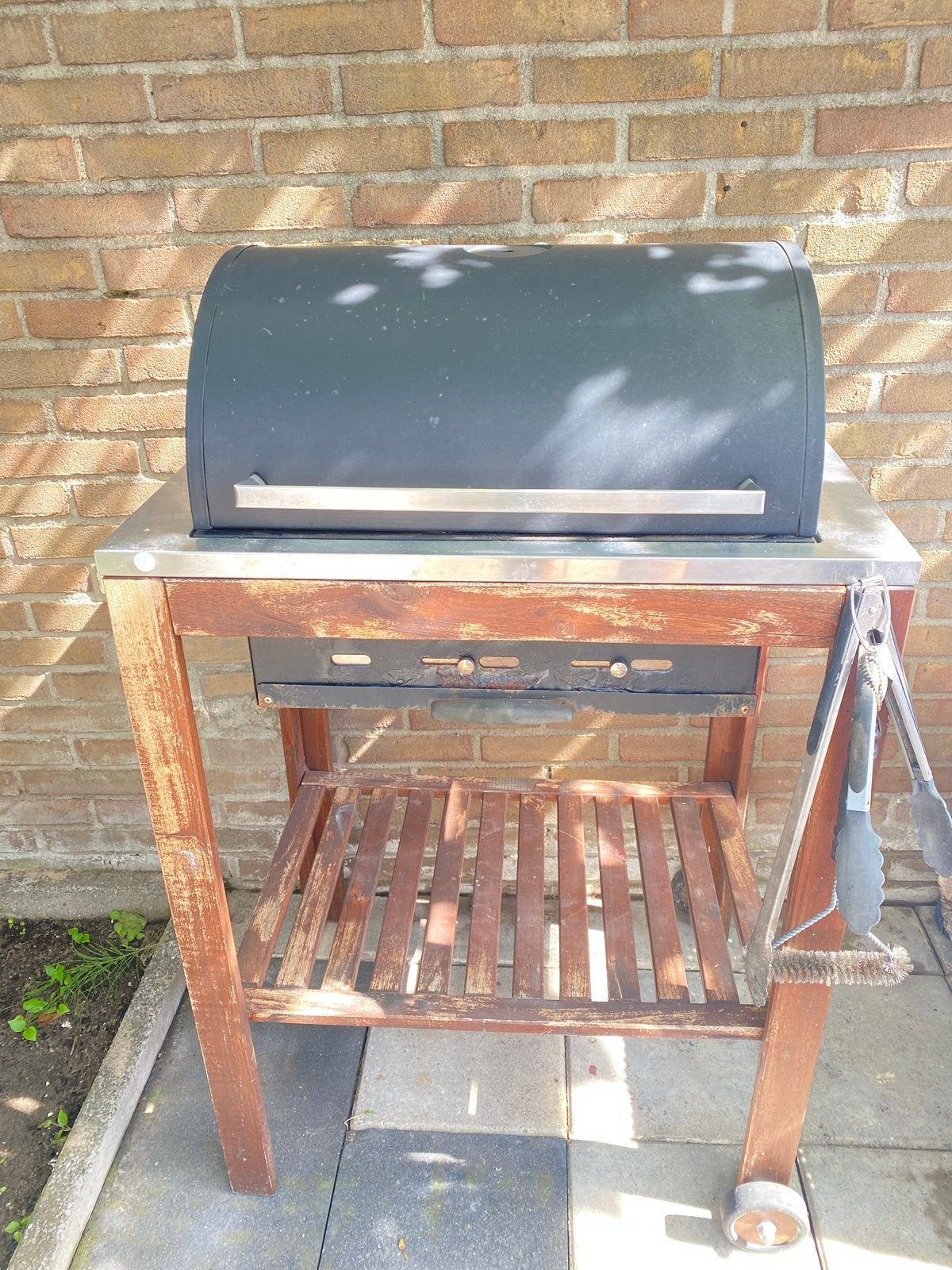 IKEA BBQ met houten onderstel en hoes, Ophalen of Verzenden, Zo goed als nieuw