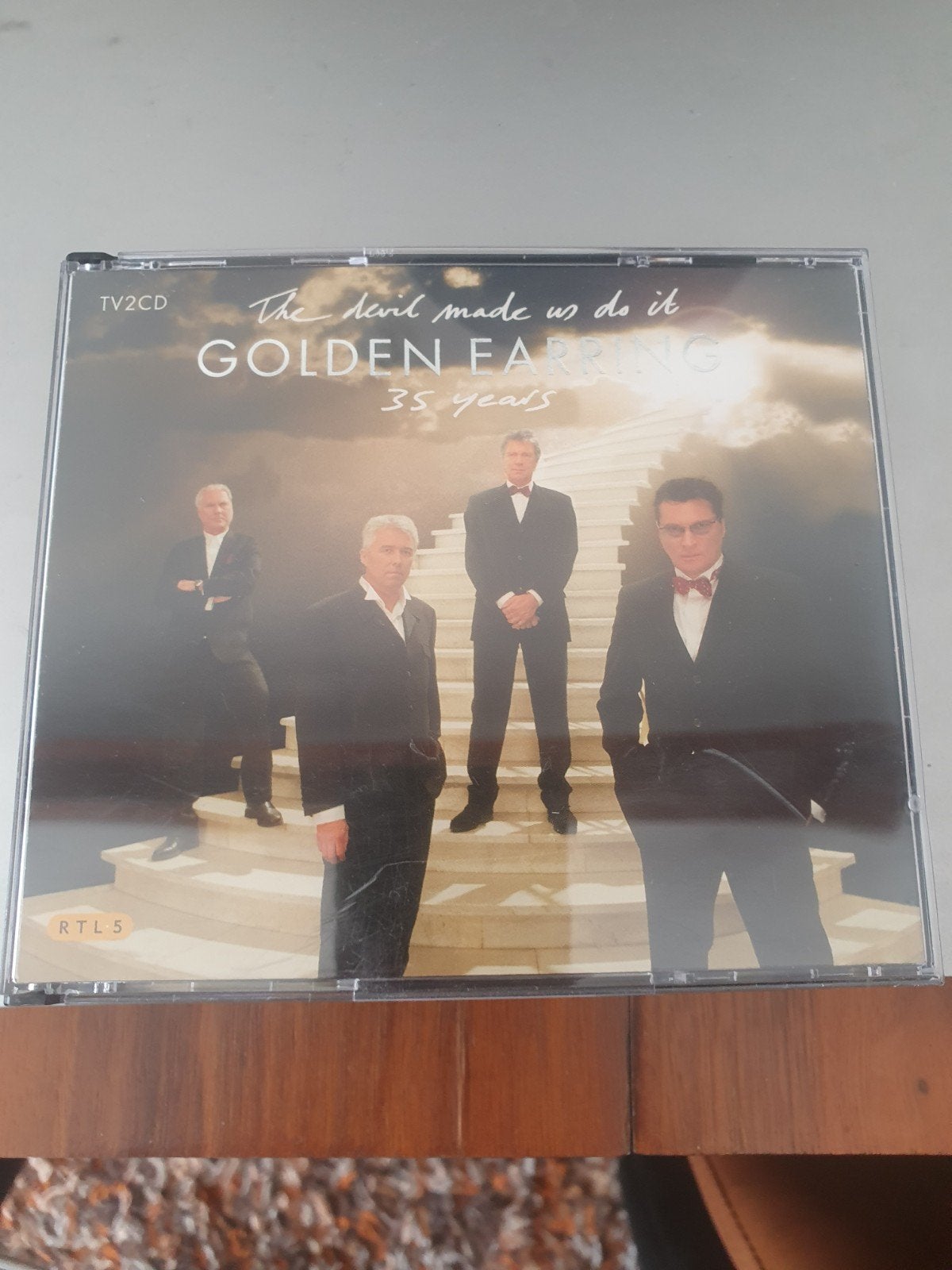 Golden Earring - The Devil Made Us Do It Dubbel CD, Rock, Gebruikt, Ophalen of Verzenden, Verzamelalbum